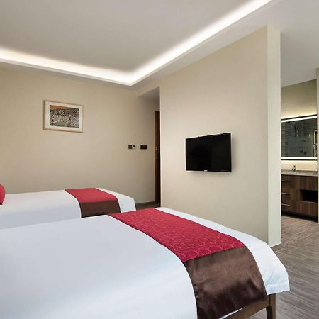 Ramada Encore By Wyndham Shanghai Pudong Airport ภายนอก รูปภาพ