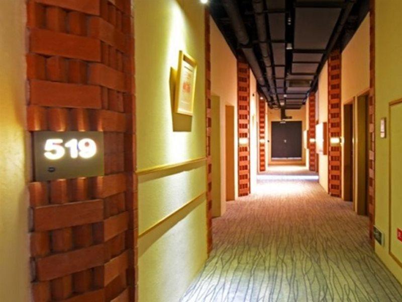 Ramada Encore By Wyndham Shanghai Pudong Airport ภายนอก รูปภาพ
