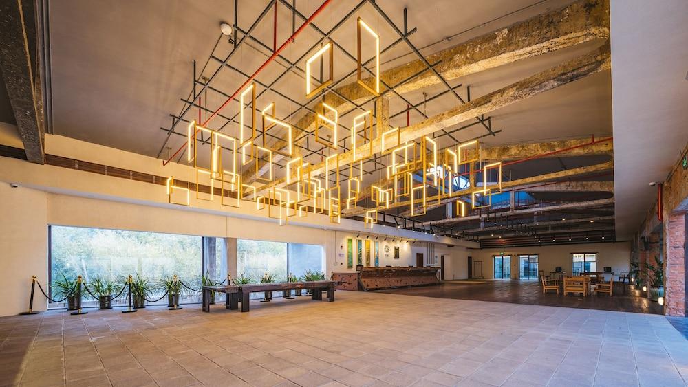 Ramada Encore By Wyndham Shanghai Pudong Airport ภายนอก รูปภาพ