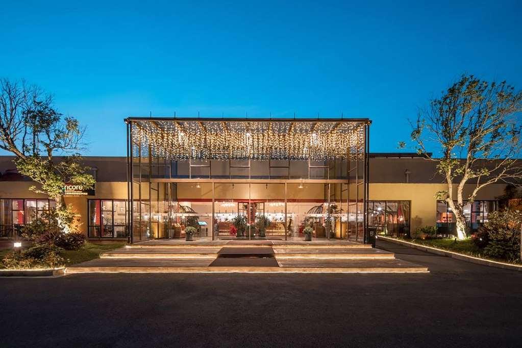 Ramada Encore By Wyndham Shanghai Pudong Airport ภายนอก รูปภาพ