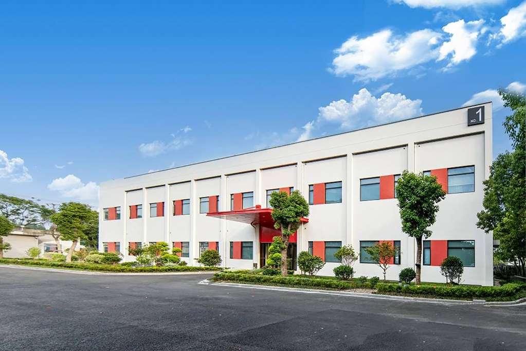 Ramada Encore By Wyndham Shanghai Pudong Airport ภายนอก รูปภาพ
